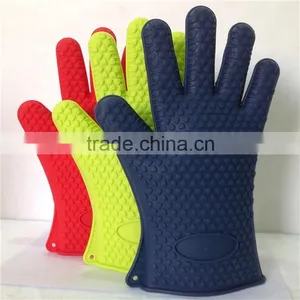 2016 Silicone Cooking Gloves - Heat Resistant Oven Mitt for Grilling, BBQ, Kitchen thumbnail-4