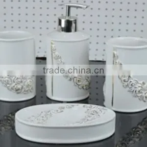 Bathroom Set thumbnail-1