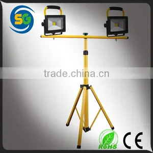 Rechargeable Led Flood Light IP65 Waterproof Outdoor Led Lights Portable 10w 20w 30w 50w 100W Hot Sale Lights thumbnail-5