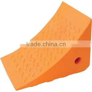 2.1kg PU Wheel Chock Blocks for Parking thumbnail-5