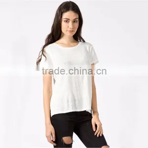 Embossed Logo T-shirt Plain White Round Neck T-shirt thumbnail-1