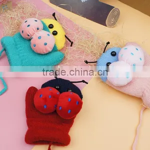 TC13008 Hot Selling Lovely Knitted Animal Pattern Baby Mitten Gloves New Fashion Winter Warm Baby Gloves With String thumbnail-5