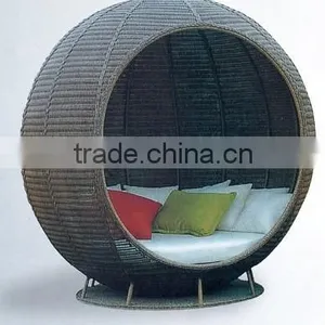 Morden Ourdoor Wicker Leisure Garden Apple Shaped Daybed thumbnail-1