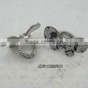 Butterfly Stretch Ring thumbnail-1