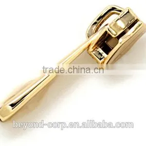 Zinc Alloy Zipper Puller Slider for Plastic Zipper thumbnail-5