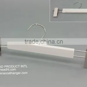 The White Plastic Pant &skirt Hanger With 6*2cm Flat Metal Clips,bottom Hanger thumbnail-2