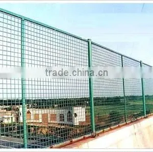 Pvc Coated Welded Wire Mesh Fence thumbnail-1