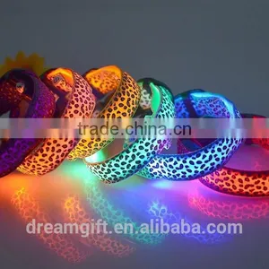 2015 High Quanlity LED Light Dog Collar Flashing Pet Collar With Leopard Print thumbnail-2
