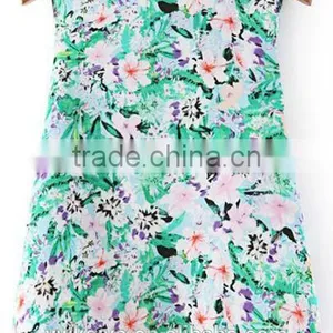 Green Round Neck Sleeveless Floral Loose Blouse thumbnail-1