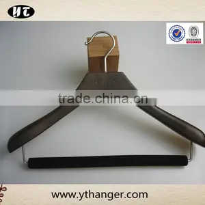 China Supplier Luxury Wooden Suit Hanger With Velvet Bar thumbnail-2