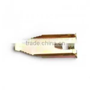Zinc Yellow Hammer Anchor in Plasterboard Fixing thumbnail-1