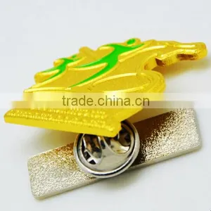 Exquisite Workmanship Gold Sports Lapel Pin thumbnail-2