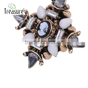 Vintage Jewelry Mix Color Geometric Resin and Rhinestone Brooch Jewelry thumbnail-6