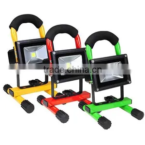 Cheapest CE ROHS Waterproof High Quality 10W 20W 30W 50W Rechargeable LED Floodlight thumbnail-5