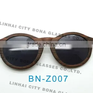 Natural Wooden Sunglasses thumbnail-1