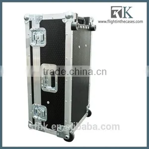 28 Berth For IPad Flight Case thumbnail-2