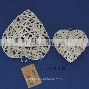 Handmade Rattan Loving Heart Decor thumbnail-2