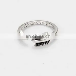 Open Arrow Finger Ring Classic Anti-Silver Zipper Two Triangle Rings Set thumbnail-1