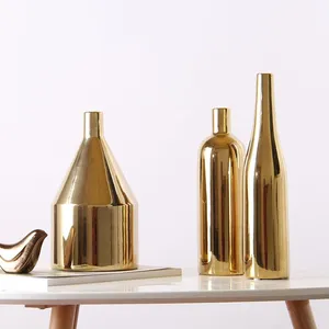 Luxurious Nordic Ins Style Electroplate Gild Gold Hand Made Ceramic Vase For Showroom thumbnail-4