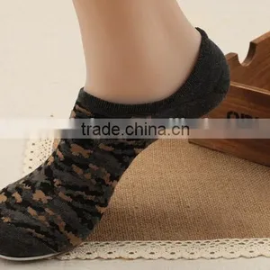 2016 Fashion Personality Custom Wholesale Basketball Socks thumbnail-1