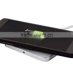 QC2.0 Fast Charging Qi Wireless Charger for Smart Phone thumbnail-3