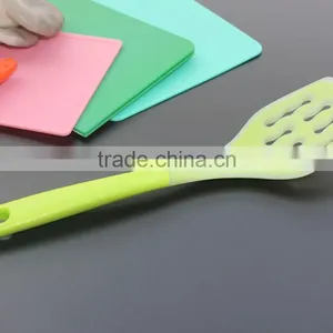 CK-3122 Food Grade Heat Resistant 6pcs Untensil Kitchen Tool Sets Silicone Covered Nylon Utensil Cooking Tool Set With PP Handle thumbnail-3