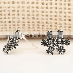 Trendy Noble Black Zircon Snowflake Silver Color Stud Earring thumbnail-2