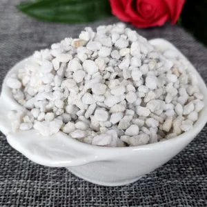 Light Weight White Expanded Perlite for Insulation Bricks thumbnail-1