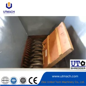 High-Power Double Shaft Plastic Shredder for Industrial Recycling thumbnail-4