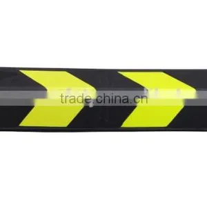Right-angle EVA Color High Visibility Plastic Corner Protector thumbnail-1