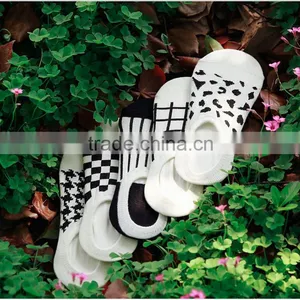 Top Quanlity White Pure Cotton Women Ankle Fashion Socks thumbnail-2