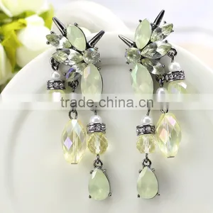 Kingman Fashion 18k Gold Ear Tops Designs With Crystal and Pearl thumbnail-3
