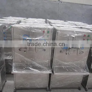 High Speed Full Automatic Engine Oil Filling Machine thumbnail-4