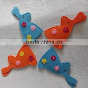 Amazon Best Kid Gift 4 Pcs Felt Easter Egg Holder Easter Egg Cover for Decoration thumbnail-2
