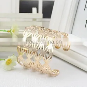 Wholesale Ellipse Superposition Jewelry Hollow Design Wide Bangle for Promotion thumbnail-4