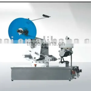Semi-automatic Round Bottle Labeling Machinery thumbnail-1