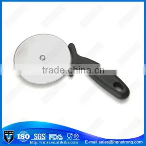 New Design Wood Handle Double Wheel Pizza Cutter thumbnail-6