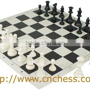 Standard Club Chess Set thumbnail-1