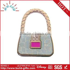 Folding Handbag Hanger thumbnail-2