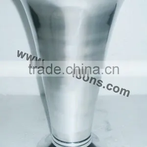 Stylish Handmade Metal Vase for Home Decoration thumbnail-1