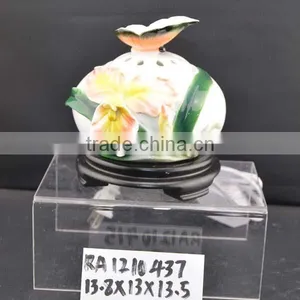 Hand Painted Ceramic Electric Oil Burner Lamp With Aromatheraphy Function thumbnail-1
