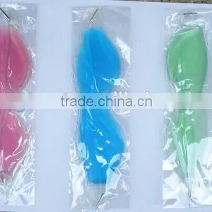Alternate Cooling and Heating Using Hot Cool Cold Gel Eye Mask thumbnail-4