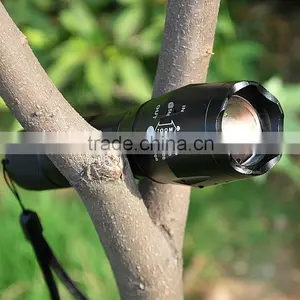 Promotion Cheap Aluminum Strong Bright Zoomable Led Flashlight thumbnail-4