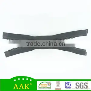 3# Plastic Open End Zipper Double Sliders With Hanging Paint Thumb Puller thumbnail-1
