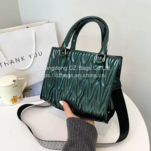 Popular Patent Leather Handbag French Princess of Wales Bag Small Lingge Single Shoulder Women's Bag 2021 Autumn and Winter New Messenger Bag thumbnail-4
