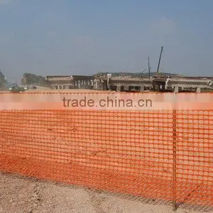 Orange Plastic Construction Fence thumbnail-4
