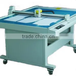 Apparel Patern Flatbed Cutter thumbnail-1