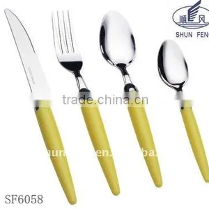 Cutlery Set With Plastic Handle thumbnail-1