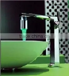 LED Kitchen Faucet Changes Color With Temperature Changes thumbnail-1