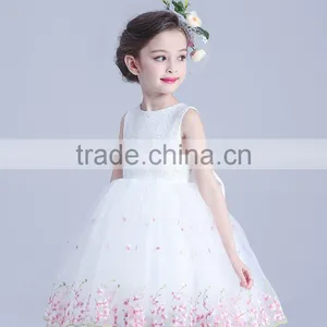 Hot Sale White Gown Tulle Yarn Flower Girl Kids Dresses thumbnail-3